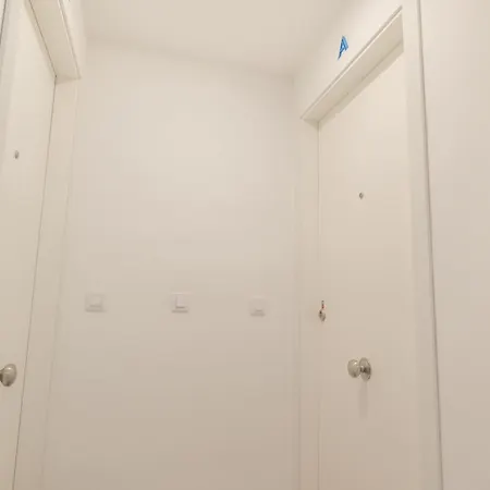 Luminoso Y Tranquilo Apartamento Cerca Del Centro Апартаменты *